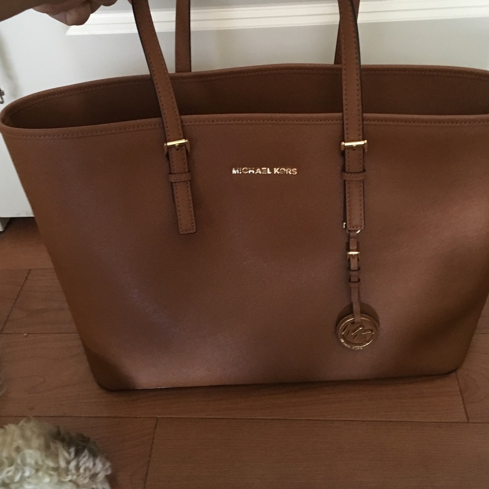 Michael Kors Jet Setter Tote